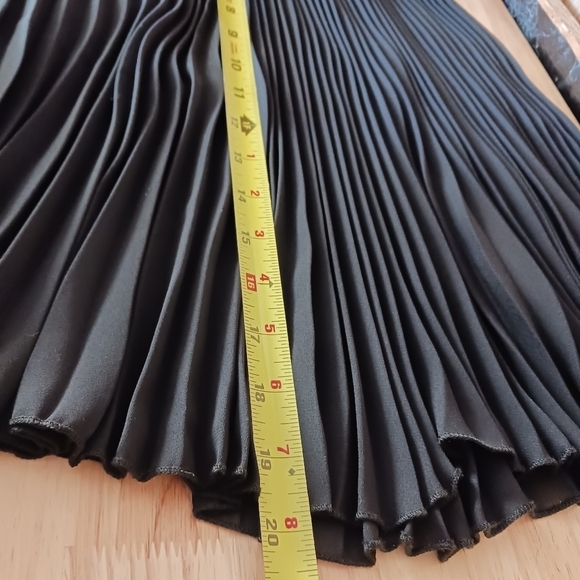 Vintage Accordion Pleated Black Circle Skirt - Picture 8 of 8